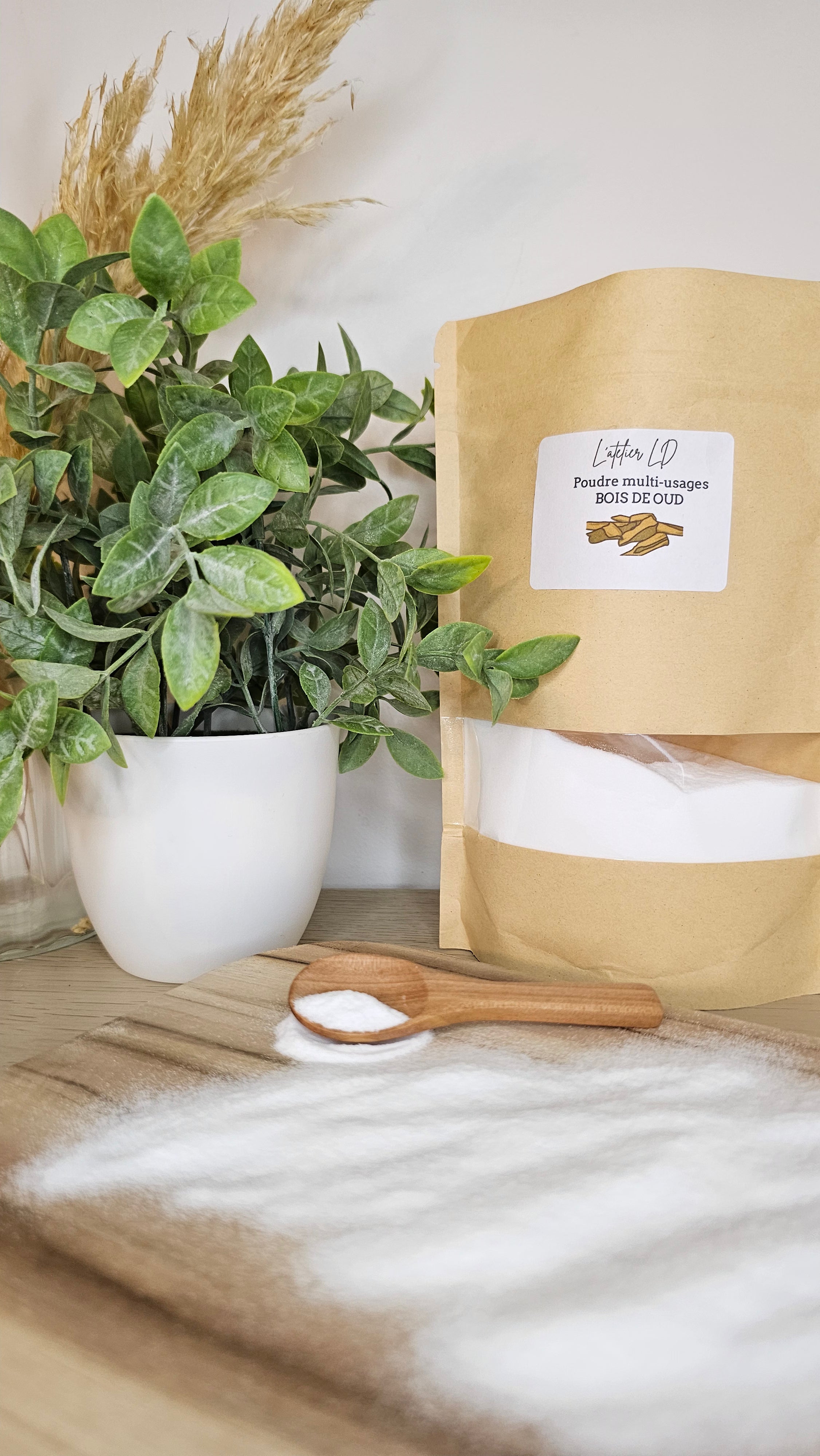Poudre Parfumée Multi-Usage – Bois de Oud 250g